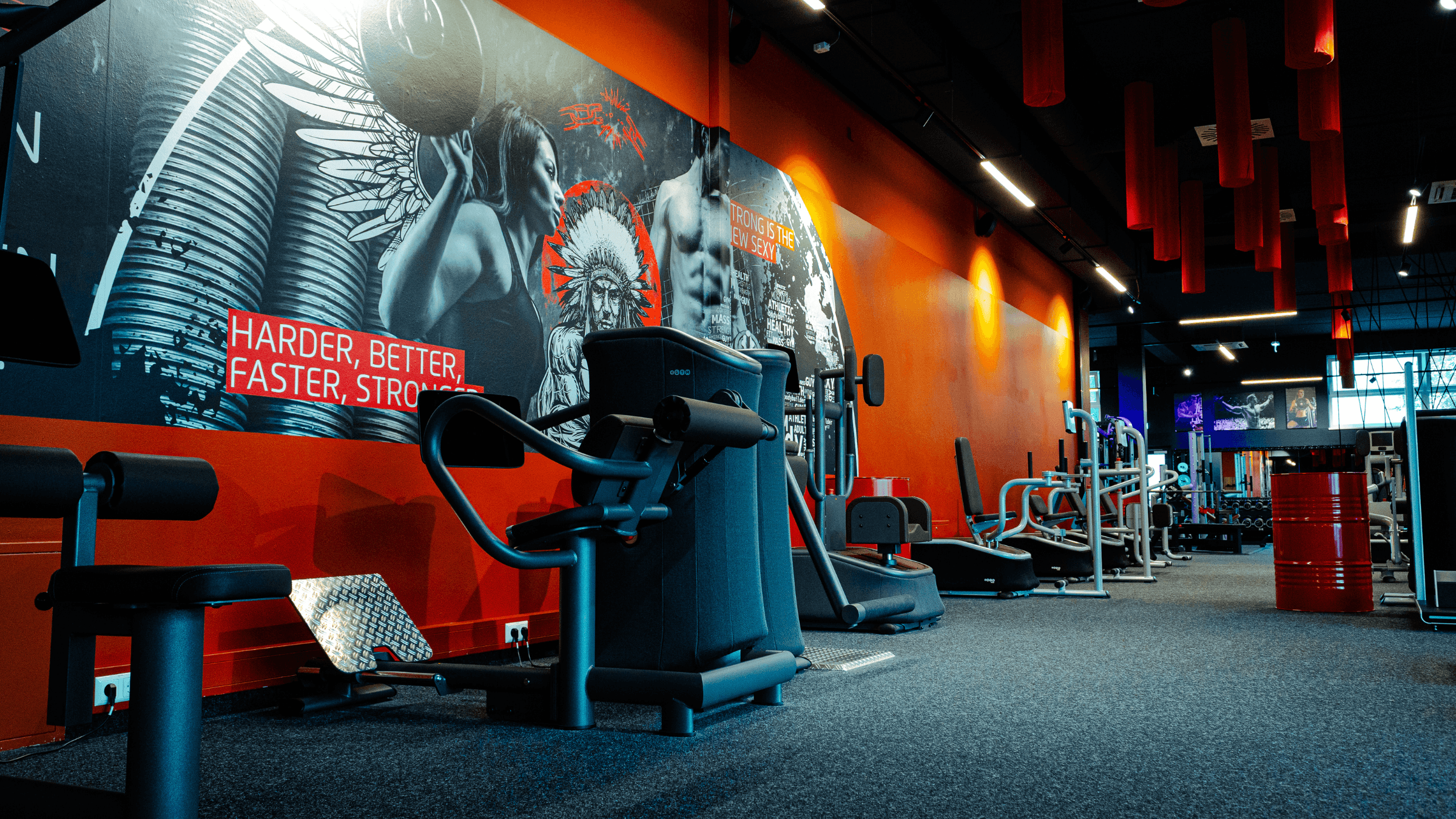 Trainingsbereich im Fitnessstudio INJOY Perg.