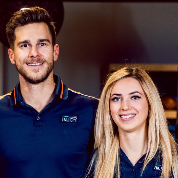 INJOY Inhaber glücklich über ihr hochwertiges Studio